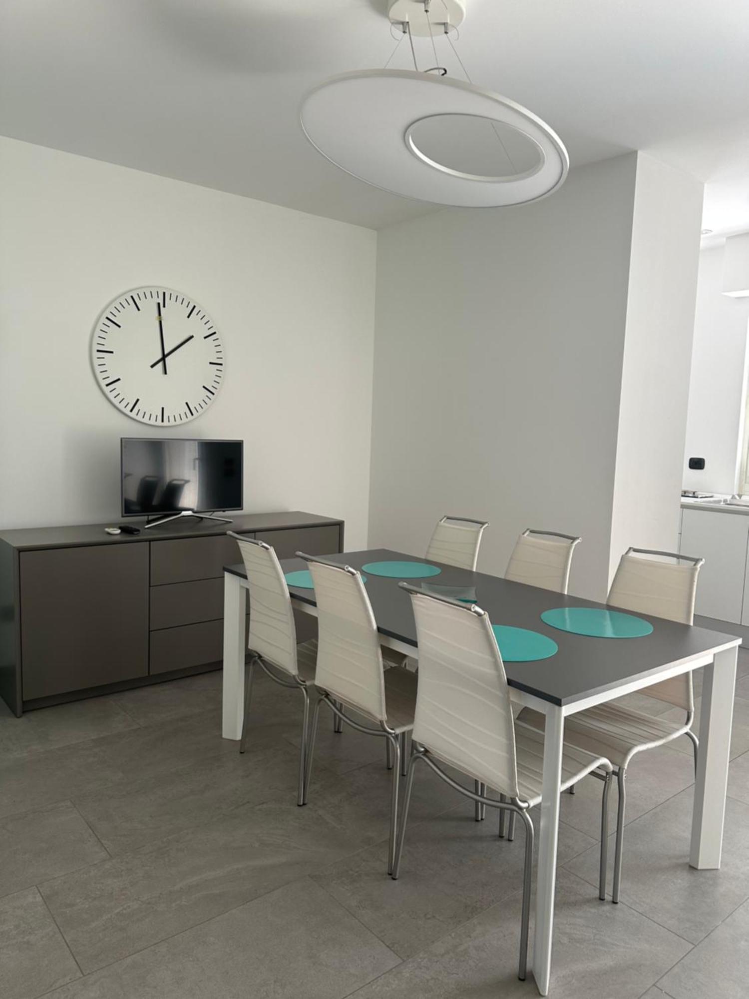 Modern Flat With A Stunning View In Cuneo Center Bagian luar foto